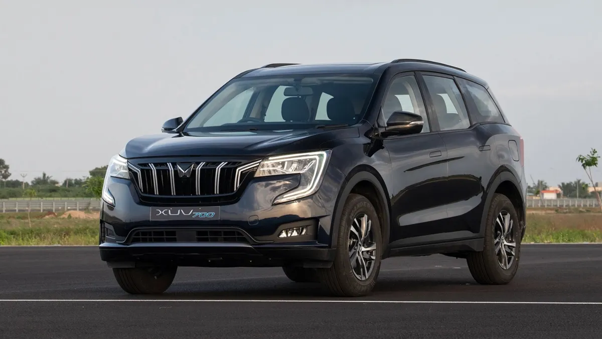 XUV700